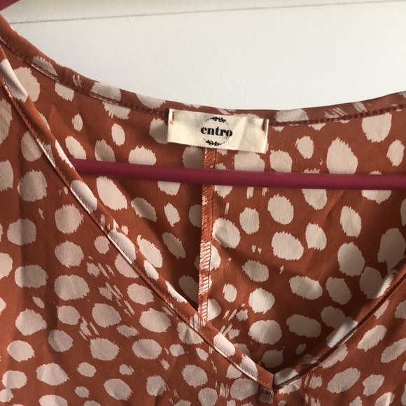 NWOT Blouse - Picture 2 of 3